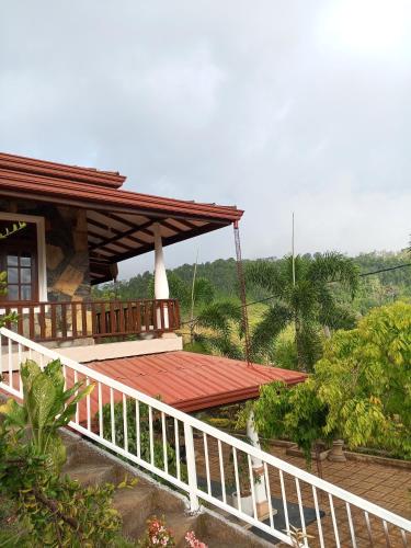 H3 Hilltop Heaven - Ella