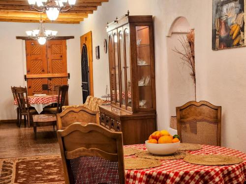 Red Mountain Manor vineyard and guesthouse in Rio Rancho, USA