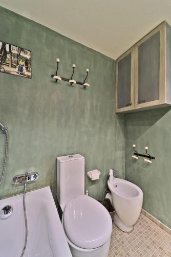 Three-Bedroom Apartment image 1
