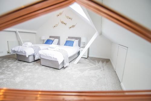 Lake View Apartments Oulton Broad - image 6