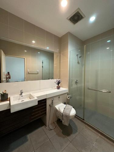 Comfort 1BR studio One One Eight Island Plaza