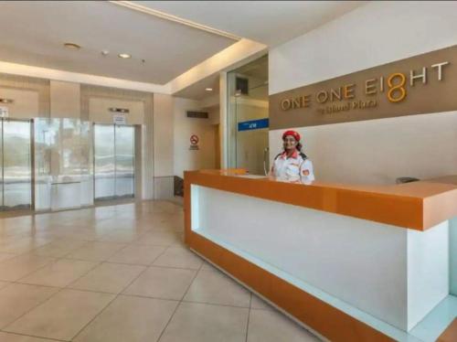 Comfort 1BR studio One One Eight Island Plaza