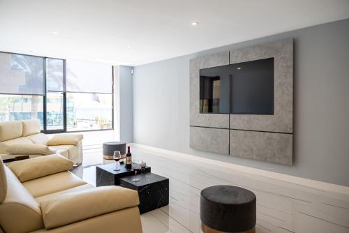 Becky Deluxe Apartament 3bd by HH 5