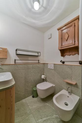 Studio Apartment image 4