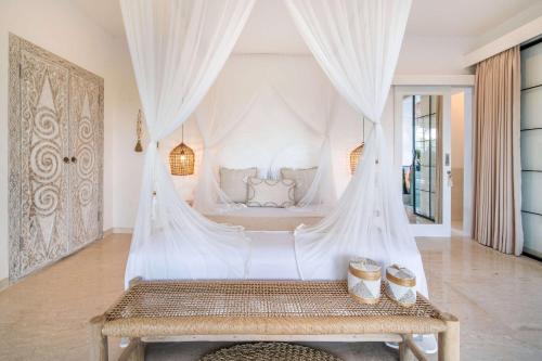 Villa with Private Pool image 10