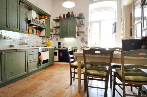 Amphiteater Art Apartman - image 2