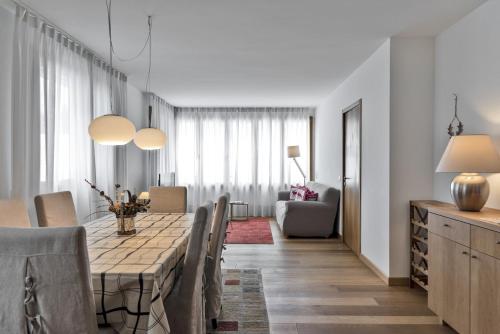 Chesa Chalavus - St. Moritz - Apartment