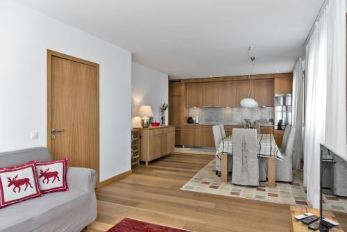 Chesa Chalavus - St. Moritz - image 3