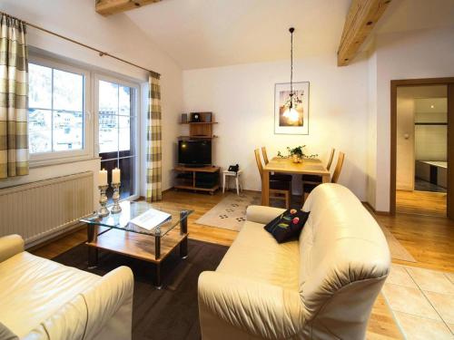 Apartment in Kitzbühel Alps with Wellness Area
