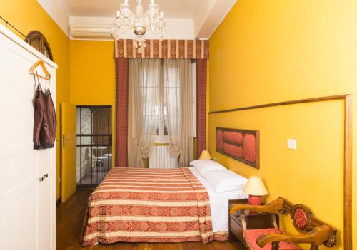Double Room with Balcony room in B&B Beatrice