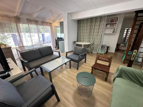 Casa cerca de la playa con piscina comunitaria AV-51 gîte à louer les Torroelles