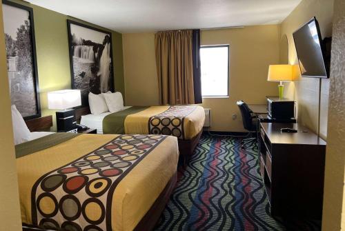 Queen Room with Two Queen Beds - Non-Smoking