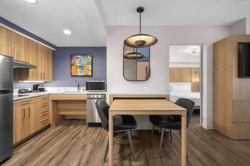 Homewood Suites by Hilton San Diego Airport-Liberty Station - image 10