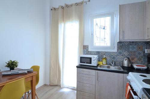 A heart apartment at Skouze Hill, Dirrachiou 4