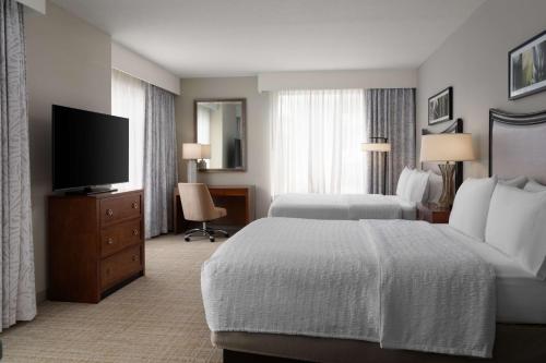 2 queen beds