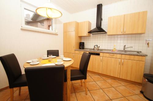 "Haus Stefanie" Bungalow -1- in Dahme