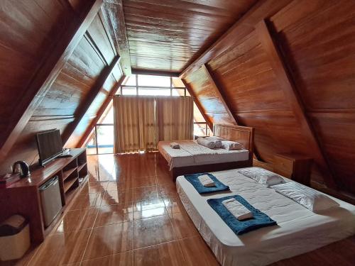 Teras Kaca in Kemadang