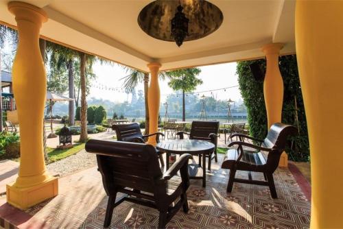 Garden, SHEIK ISTANA HOTEL CHIANGMAl in Chiang Mai Riverside