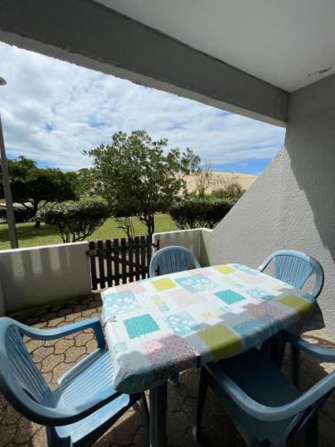 . Réf 434 Seignosse océan, appartement classé 2 étoiles, accès direct à l'océan et place de parking privée, 4 personnes