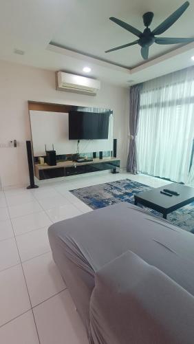 Sky Loft Premium Bukit Indah with Garden View & Nflix HBO A30 Sky Loft Premium Bukit Indah with Garden View & Nflix HBO A30