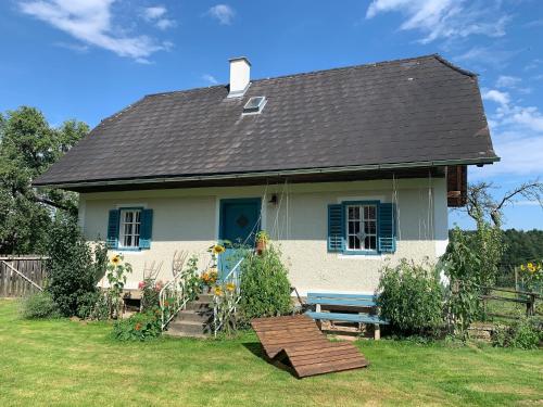 Kellerstöckl am veganen Bio-Lebenshof "Varm - die vegane Farm" in Bergla, Österreich