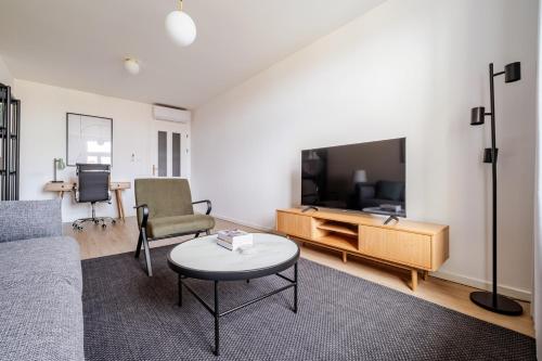 Blueground Prague 2 furnished Náměstí Míru PRG-44