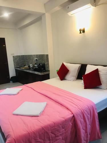One-Bedroom Apartment room in BLUE WHALES HOTEL