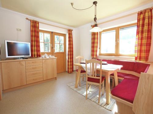 Large Apartment in Maria Alm with Terrace