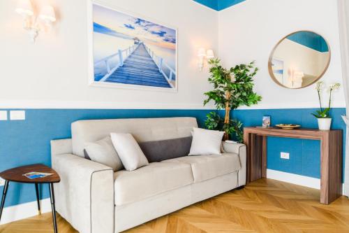 Two-Bedroom Deluxe Apartment image 4