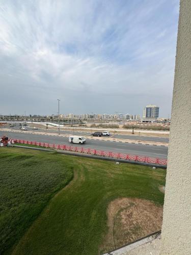 Surrounding environment, England Cluster International City - Bright,Spacious and Well Furnished Studio in Dubai International City