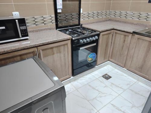 Al Wesam Furnished Apartments near สนามบินอะกาบา (สนามบินนานาชาติคิงฮัสเซ็น)