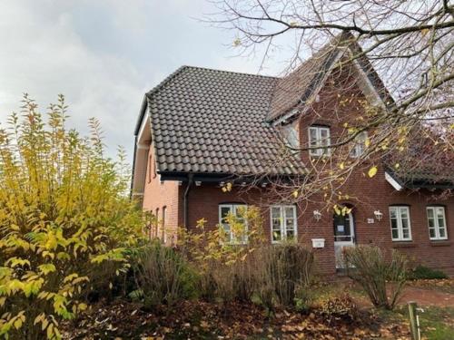 Strandstraße 28, Haushälfte links (Strandstraße 28, Haushalfte links) in Nieblum