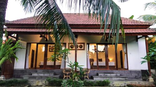 Exterior view, Pondok Kakiang near Medewi Beach