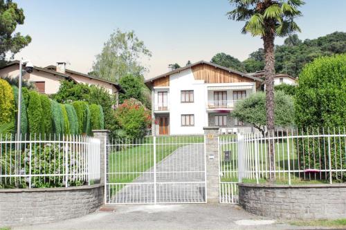  Luxury Villa in Ranco with Pool in Ranco