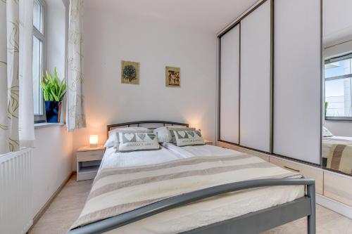 Aqua by Grand Apartments - image 2