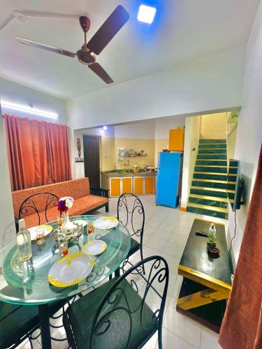 Konyha, Serene Guest House ll 2 Ac Rooms ll WiFi ll Tv ll Garden in Lonavala