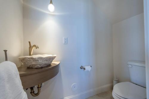 Historic Homestead with Pond and Teton Range Views Historic Homestead with Pond and Teton Range Views