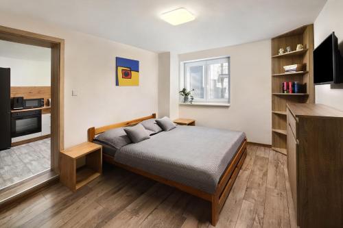 2 bedrooms, 3 beds