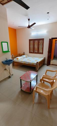 Sri Annai Home Stay III