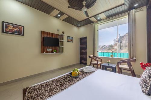 The Chetu's Nest Near Mall road kasauli - image 3