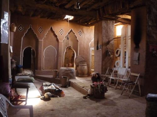 ティンギル Hotel Restaurant Dar Al Madina 1つ星 ホテル レストラン