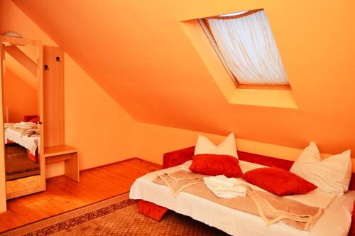 Suite with Mountain View image 8