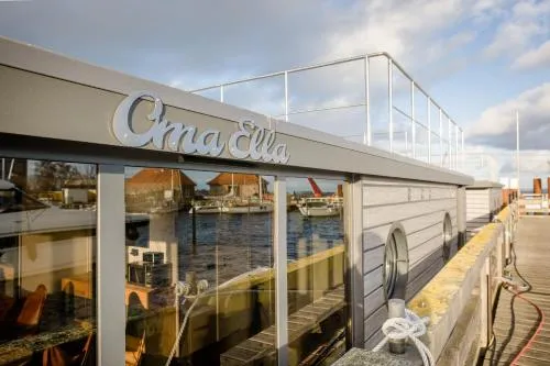 exclusives Hausboot "Oma Ella" in Heiligenhafen, Deutschland
