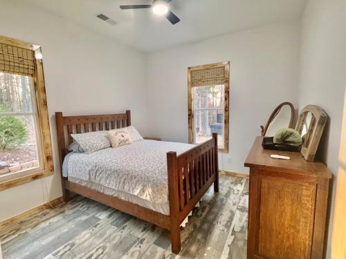 Spacious and Relaxing Home Near Allatoona and Lakepoint Spacious and Relaxing Home Near Allatoona and Lakepoint