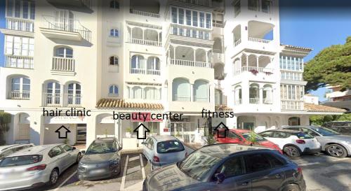 gym, Modern 1BR Walk to Beach, Casino & Puerto Banús (Modern 1BR Walk to Beach, Casino & Puerto Banus) in Marbella