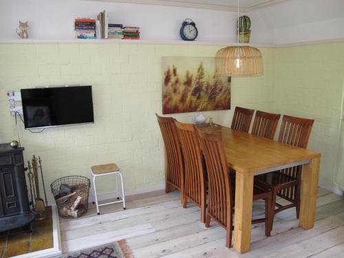 Ferienhaus HET GANZELAND by FeWo-PLAN OOST100 direkt am LAUWERSMEER gelegen in Dongeradeel