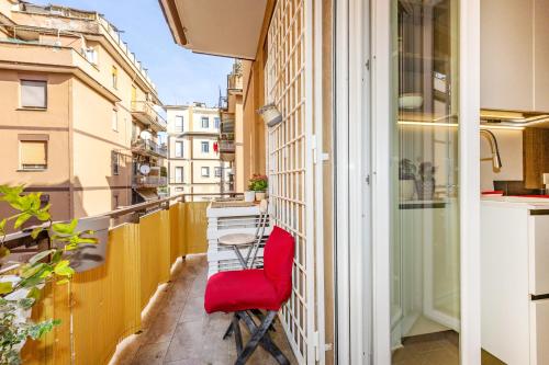 Luminosa camera con bagno privato interno - vicina alla metro in Trionfale