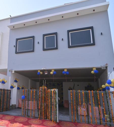 ทัศนียภาพภายนอกโรงแรม, Hotel Babylon Elegance near krishna janam bhoomi in มธุระ