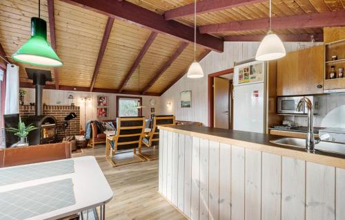 Kitchen, Three-Bedroom Holiday Home In Hemmet in Hemmet
