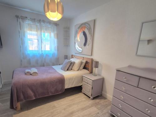 Spacious two bedroom apartment with one parking space in Thame